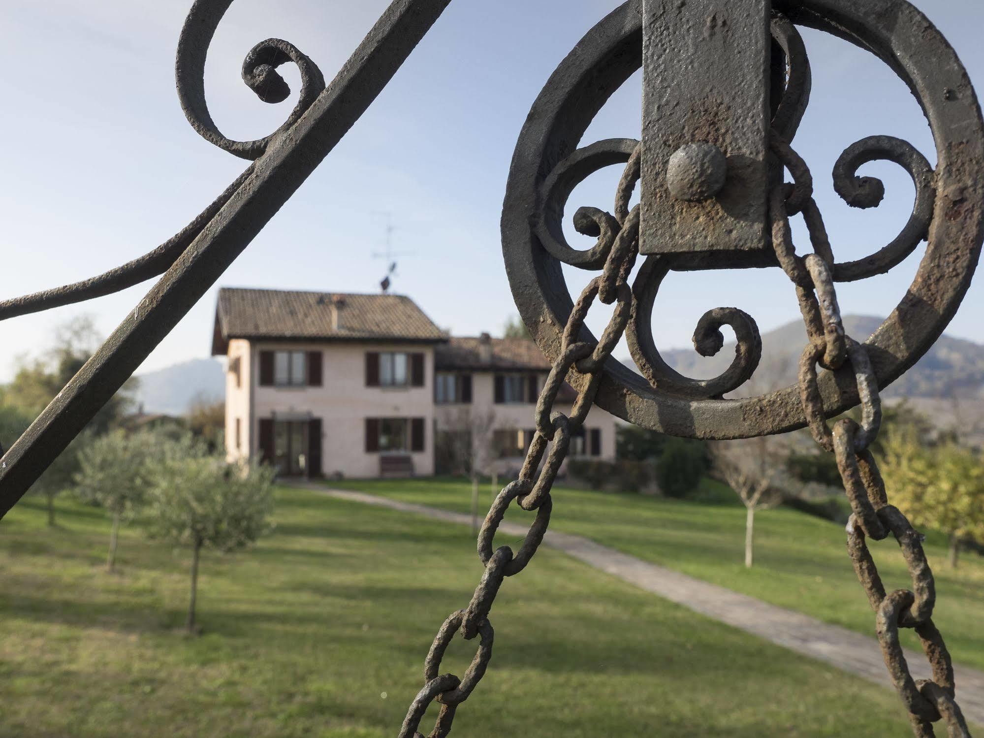 Locanda Castel De Britti Guest House San Lazzaro di Savena Exterior foto