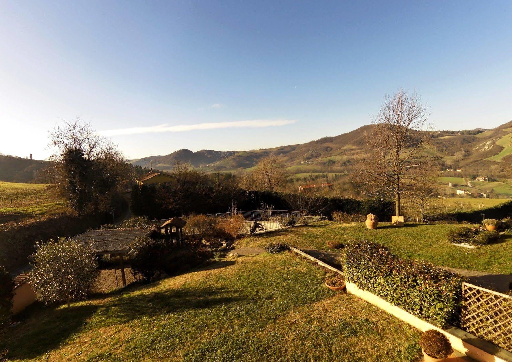 Locanda Castel De Britti Guest House San Lazzaro di Savena Exterior foto